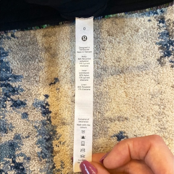 NWOT Lululemon Track That Short Mid Rise - Picture 5 of 10